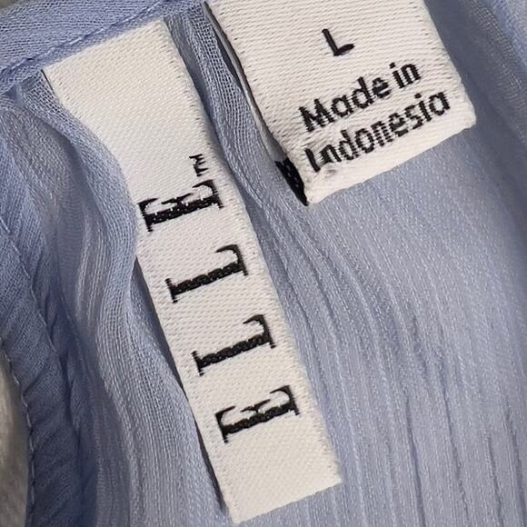 Elle women's size Large semi sheer light blue soft girl blouse #2500 - Picture 5 of 8